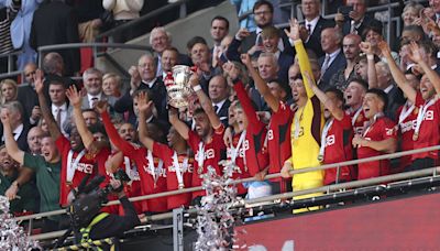 Manchester United le ganó a Manchester City la final de la FA Cup y festejaron el título Alejandro Garnacho y Lisandro Martínez