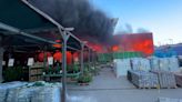 Un ataque ruso provocó un incendio de gran magnitud en un hipermercado de Kharkiv: alertan que habría más de 200 personas en el lugar