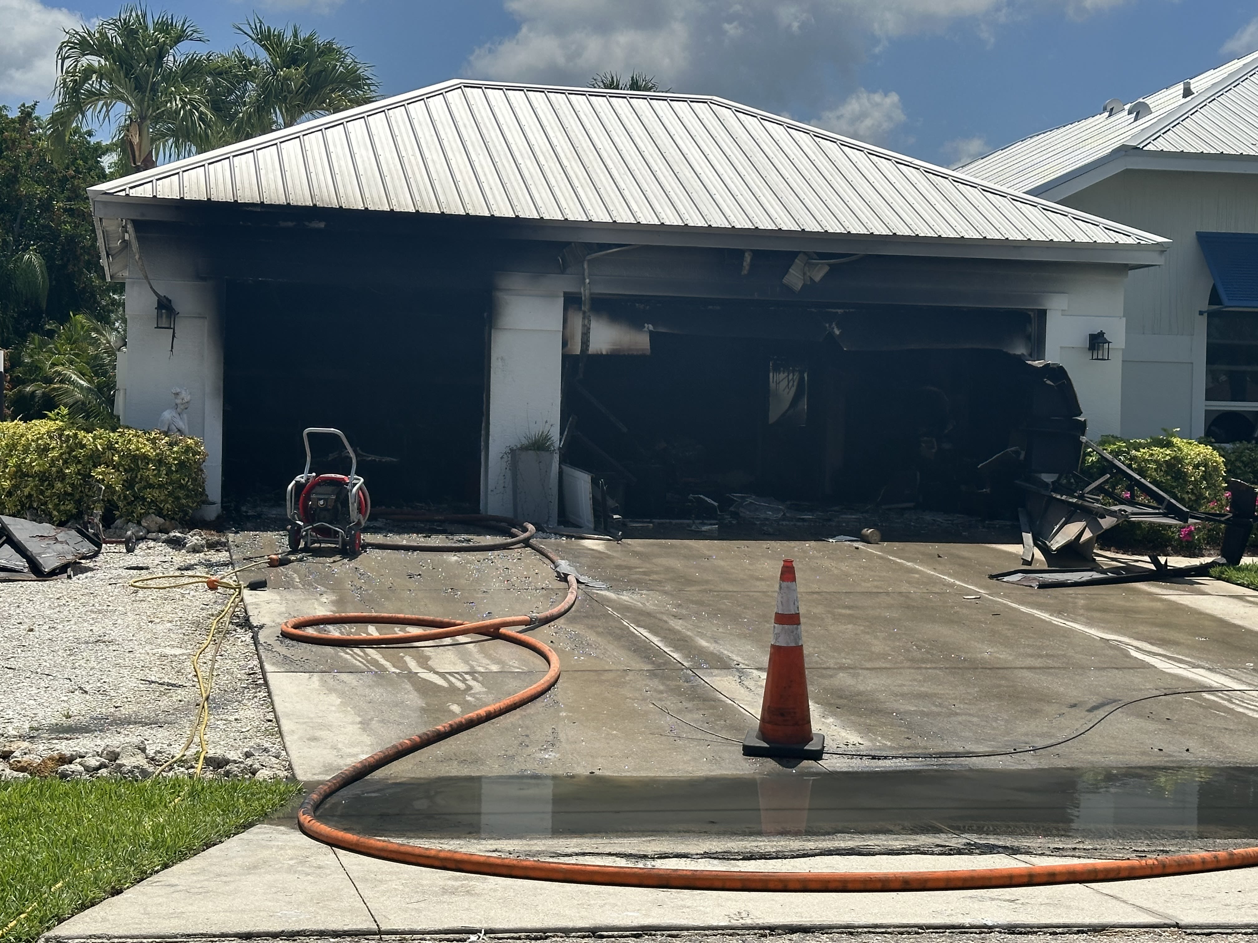 2 dogs, 2 cats rescued from garage fire in Bonita Springs