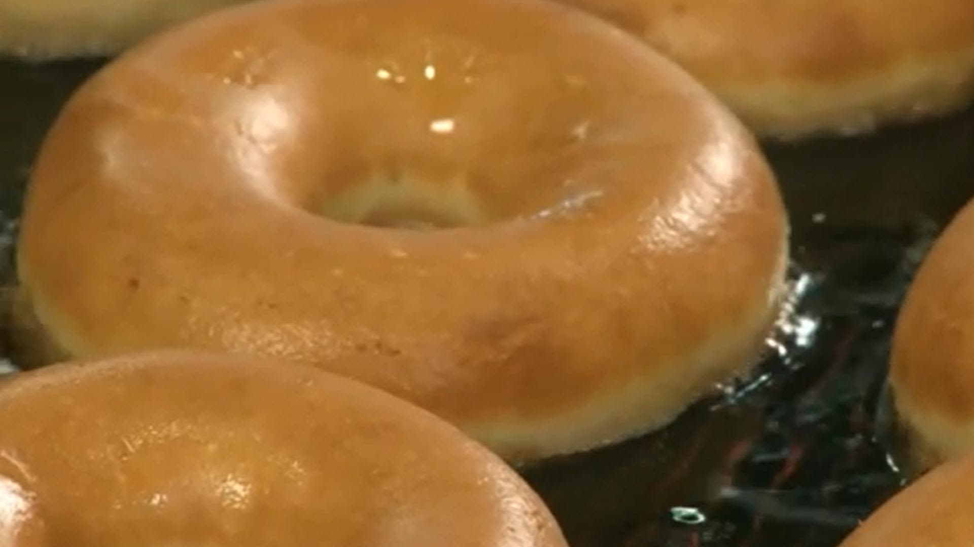 The Salvation Army of Bowling Green delivers doughnuts for National Doughnut Day - WNKY News 40 Television