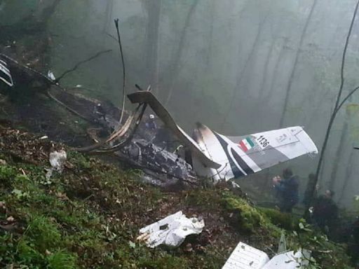 伊朗總統與外長乘直升機在山區墜毀身亡 初步調查結果出爐