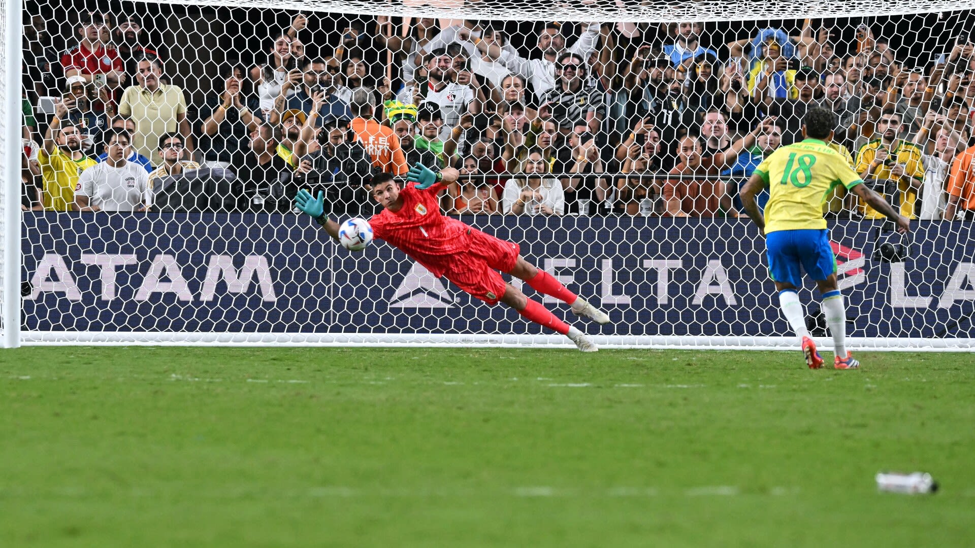 Uruguay 0-0 (4-2 PKs) Brazil: Bielsa's men frustrate the Selecao.