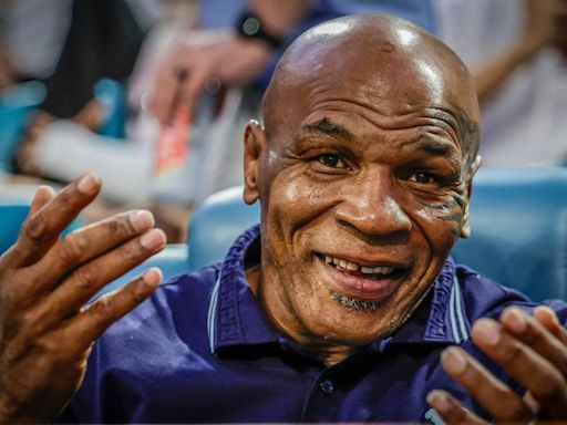 Mike Tyson had a medical problem aboard a flight from Miami. Here’s what we know