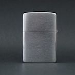 ONE*$1~美系*ZIPPO*Classic Brushed Chrome經典-拉絲打磨鍍鉻*編號:200