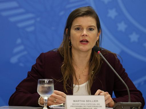 Painel: Mãe da filha de Carlos Bolsonaro tem cargo no Ministério da Gestão