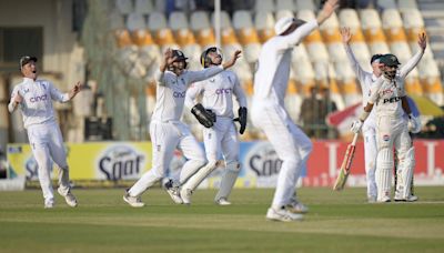 Brook and Root set batting records with 800-run England close to famous win over Pakistan