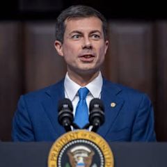 Buttigieg: US needs more air traffic controllers