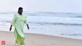 President Droupadi Murmu takes stroll on Puri beach, stresses need to protect, conserve environment