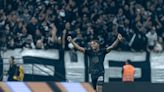 Cacá xinga imprensa e se recusa a atender torcedor após fazer gol da vitória do Corinthians