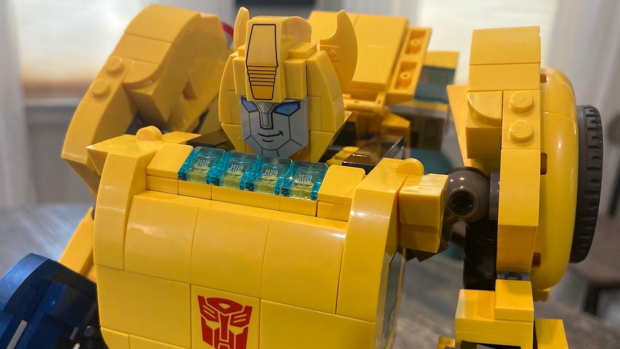 We Build LEGO Transformers Bumblebee, Which Transforms Into a VW Beetle Homage - IGN