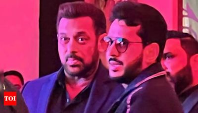 Shark Tank India's Aman Gupta shares a pic with Bollywood superstar Salman Khan; Netizens say 'Sharks ke bhaijaan with Bollywood ke bhaijaan' - Times of India