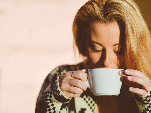 3 bebidas que parecen saludables pero que podrían estar dañando tu cerebro sin que lo sepas - La Tercera