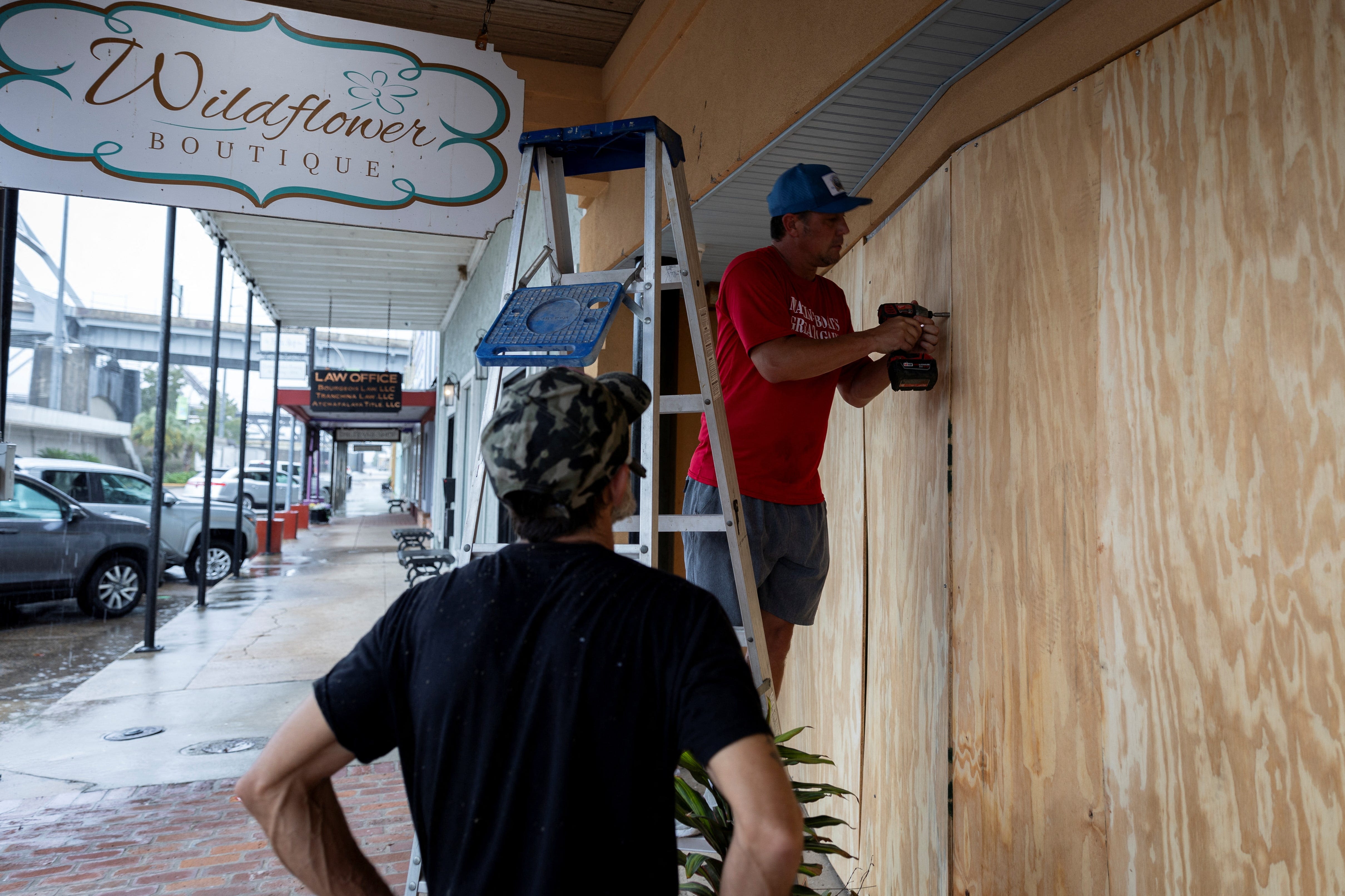 Hurricane Francine closes in on Louisiana as coastal residents flee: Live updates