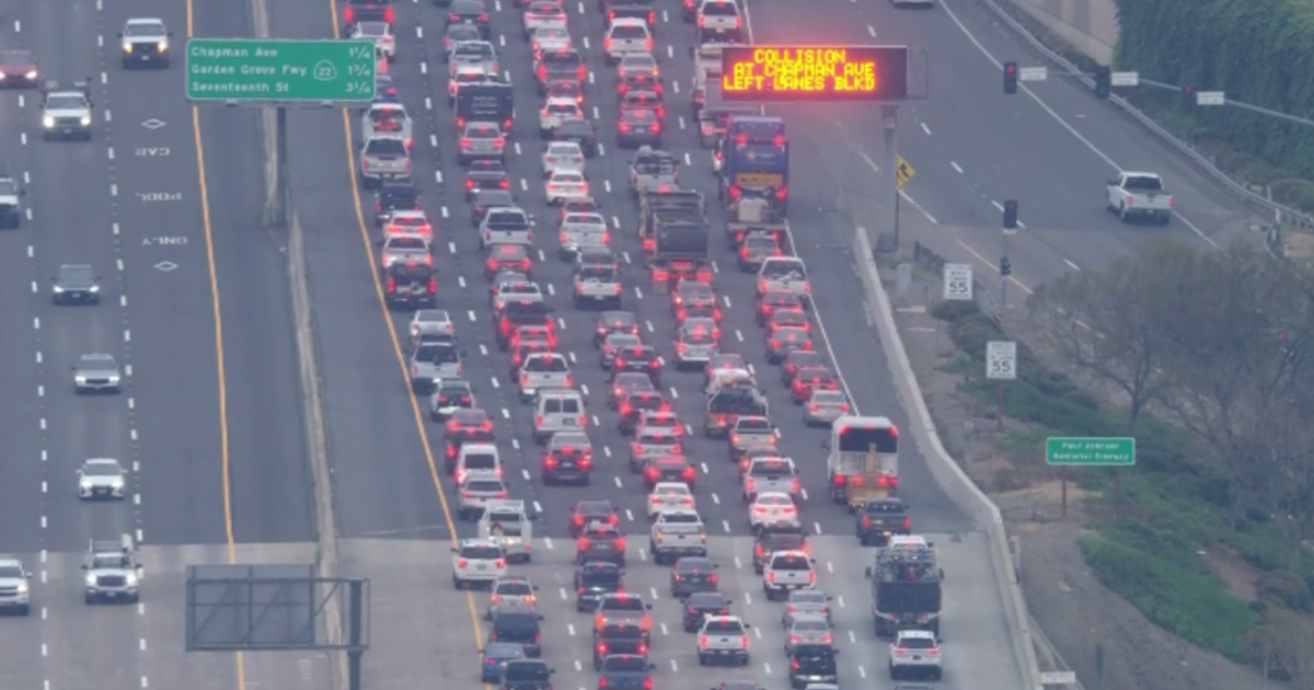 Delays on the 55 Freeway in Orange County after deadly crash