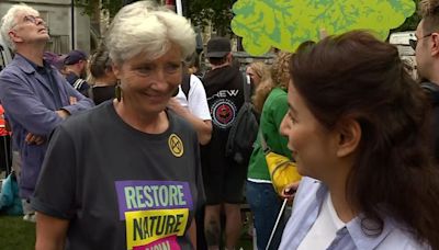 Emma Thompson backs Just Stop Oil at London march as protesters boo 'all politicians'