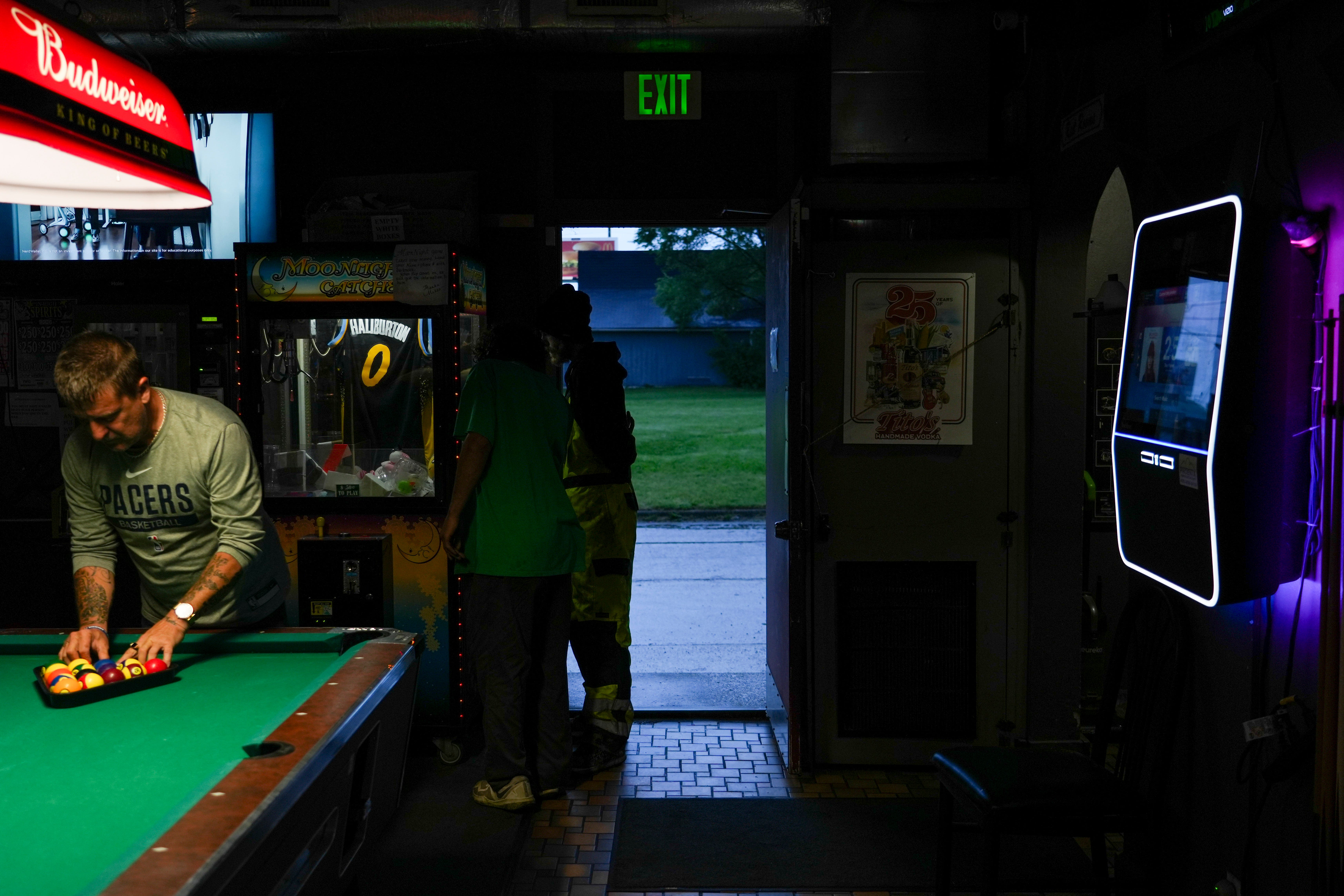 'It's pretty much chaos': How a Speedway bar prepares for the Indianapolis 500