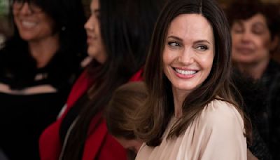 Acusan a Angelina Jolie de sabotear relación de sus hijos con Brad Pitt