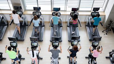 Elliptical machine vs. treadmill: Which cardio equipment is better for you? Pros, cons and use cases.