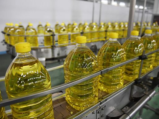 Flood of Chinese Used Cooking Oil Spurs Call to Boost US Tariffs