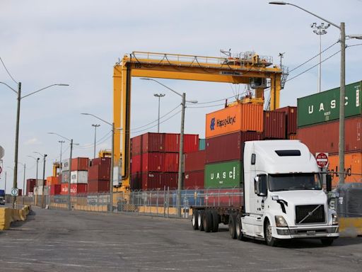 Montreal port workers begin three-day strike at two terminals, port authority says