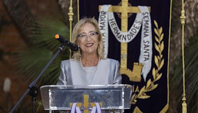 Juana Romero Gregori ya es oficialmente la madrina de la Semana Santa de Gandia