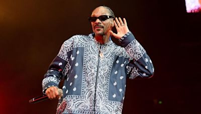 Snoop Dogg Arizona Bowl, explained: How rapper, Dr. Dre and Gin and Juice are sponsoring 2024 game | Sporting News Canada