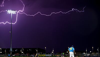 Severe thunderstorm warning for four states as tornado threat looms