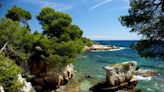 This Under-the-radar Island in France Has Beautiful Rocky Beaches, a Eucalyptus Forest, and an Underwater Sculpture Museum