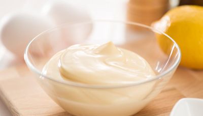 "Mayo No More": Nutritionist Shares Healthy Curd Dip As An Alternative