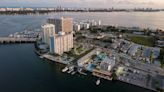 Ciudades de Florida demandan contra la nueva ley que obliga a funcionarios a revelar su patrimonio neto
