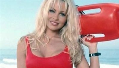 Pamela Anderson è tornata: first look per il nuovo film The Last Showgirl