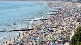 UK hot weather maps turn bright red with three-day heatwave and 28C scorcher