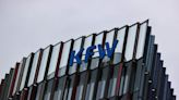 KfW Ipex hat nach Decken nun auch Turnschuhe an Mitarbeiter verteilt