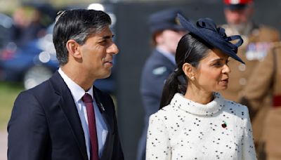 Rishi Sunak se disculpa por faltar a ceremonia del Día D para volver a la campaña electoral