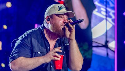 Luke Combs rattles stadium at Jacksonville concert, ready to come back and do it again