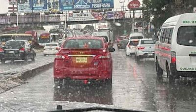 Lluvia ocasiona caos en Vía José López Portillo