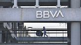 El Gobierno velará por la competencia ante una posible fusión BBVA-Sabadell