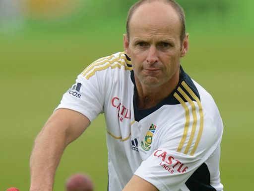 Gary Kirsten to join Pakistan team before England T20I series