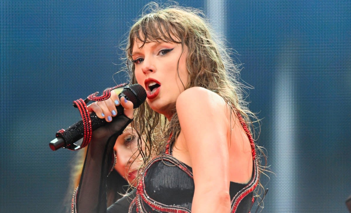 Swifties Say Taylor Swift's Curly Hair Is 'Everything' During Hamburg Eras Tour Rain Show