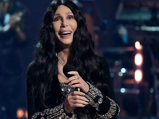 Cher says she will be coming to Cleveland for 2024 Rock and Roll Hall of Fame induction ceremony after telling Kelly Clarkson she didn't want in