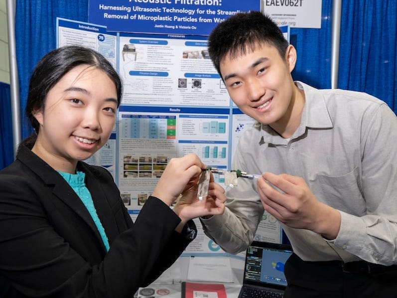 2 teens won $50,000 for inventing a device that can filter toxic microplastics from water