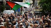 Cientos de personas se concentran en Madrid para pedir un alto al fuego en Gaza y el reconocimiento del Estado palestino