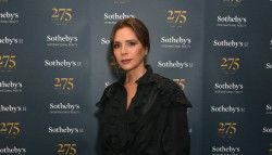 Victoria Beckham garde un "seau entier" rempli de dents de lait