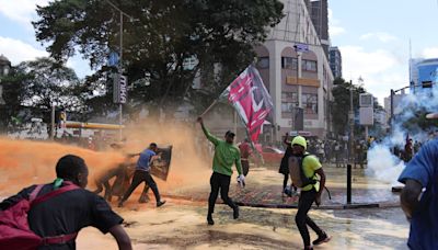 Kenyan police fire tear gas in Nairobi during anti-government rallies