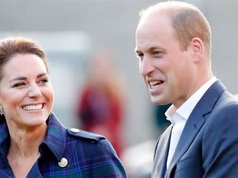 The first time you really saw Prince William and Princess Kate's new anniversary picture