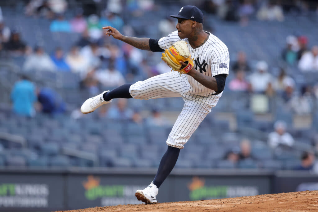 Yankees Designate Enyel De Los Santos For Assignment