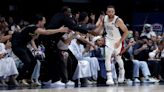 2-Time NBA MVP Curry, Team USA 'Show Its Teeth' Against Serbia