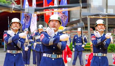 【儀隊競賽系列】莊敬高職特技槍法精準到位 瞄準第4冠 - 軍事