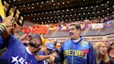 Campaña presidencial en Venezuela se caldea en su recta final: Maduro advierte de “baño de sangre” y Machado denuncia “atentado” - La Tercera