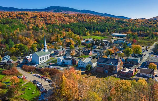 44 Best Small Towns To Retire in America